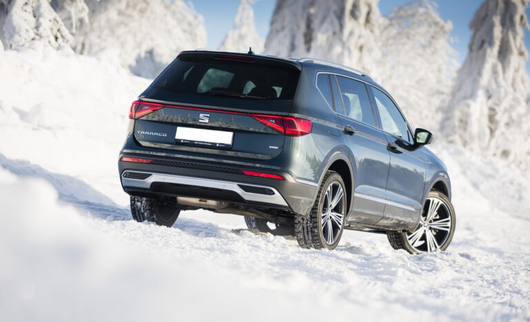 AUTO Straßenverkehr publicerade första vinterdäcktestet för 2024 - nya Blizzak 6 testat