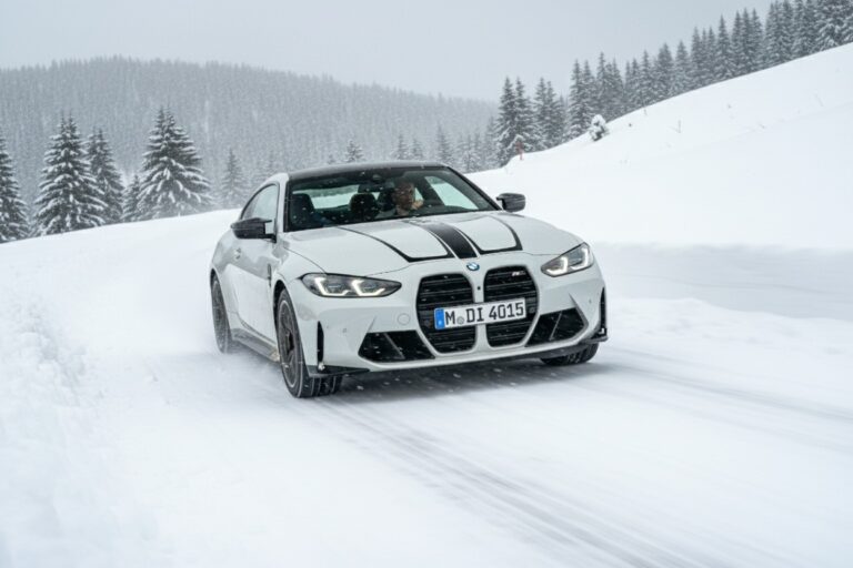 SportAuto testade vinterdäck på en bakhjulsdriven BMW M4 i verkliga vinterförhållanden: de bästa däcken i 275/35 R19