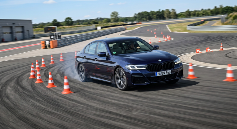 AUTO BILD Sommardäckstest 2026 (245/45 R19): Hankook vinner, budgetmärket Giti tar sig in i topp 5